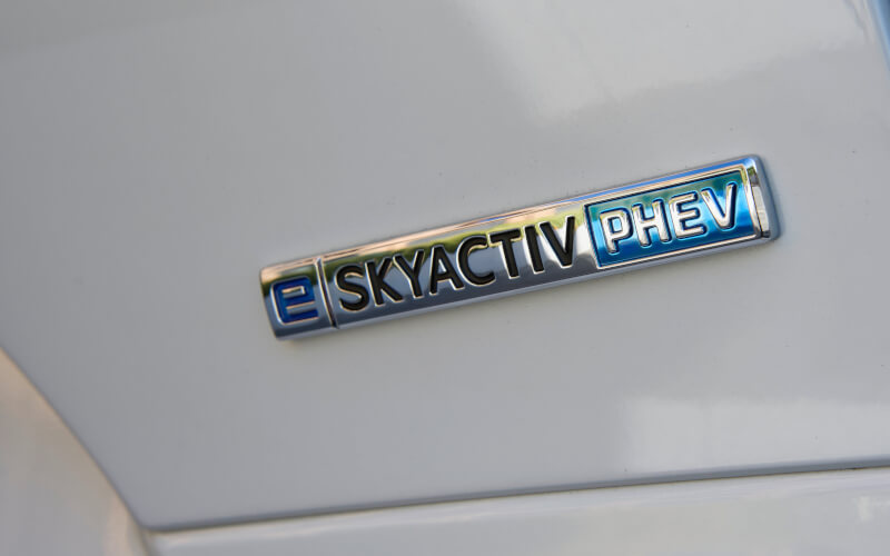 Check-up Media Mazda CX-60 PHEV badge