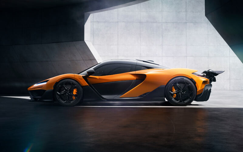 Check-up Media McLaren W1