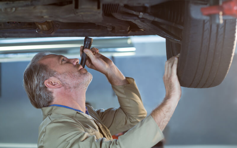 Check-up Media mechanic inspection
