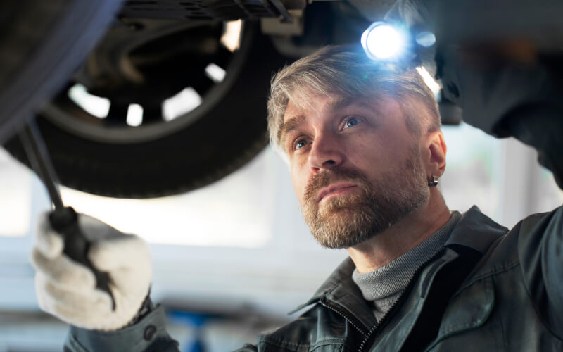 Check-up Media mechanic inspection