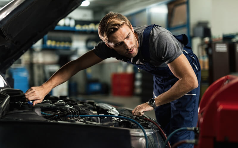 Check-up Media mechanic listening