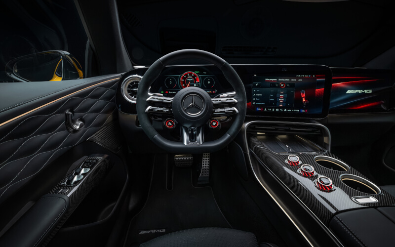 Check-up Media Mercedes-AMG GT SUV interior