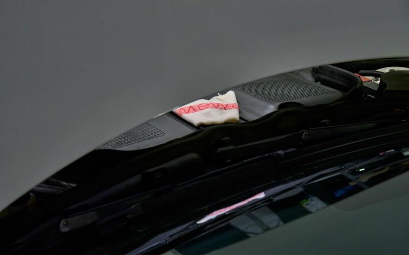 Check-up Media Mewa in car