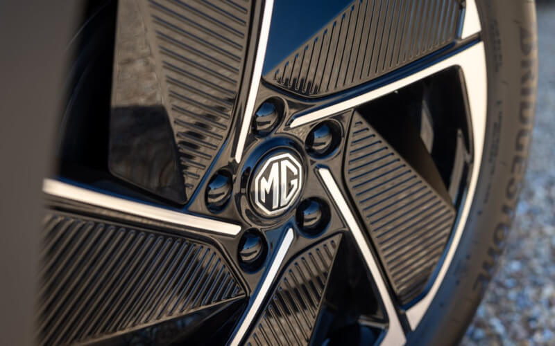 Check-up Media MG S5 EV wheel