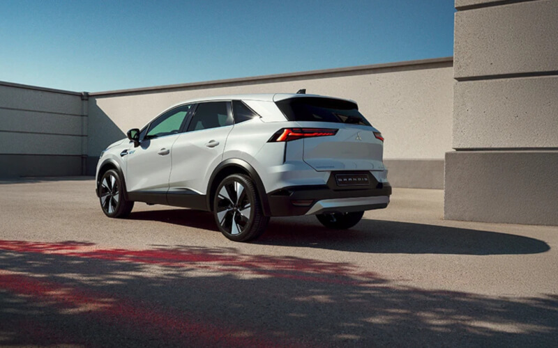 Check-up Media Mitsubishi Grandis rear