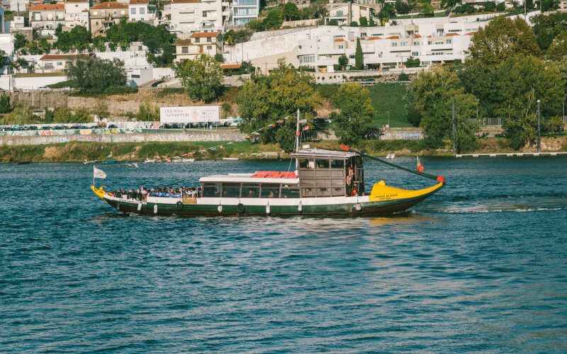 Check-up Media Motorbus 30th anniversary boat