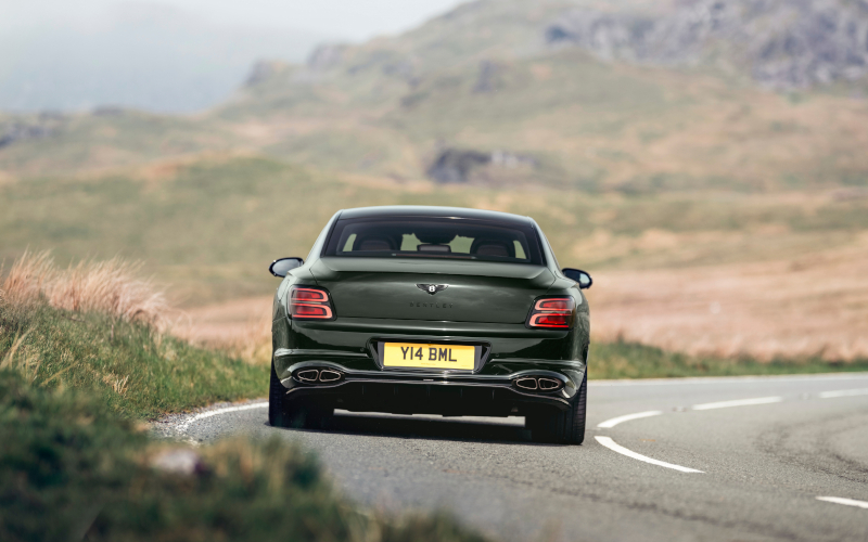 Check-up Media new Bentley Flying Spur rear