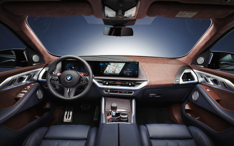 Check-up Media new BMW XM interior
