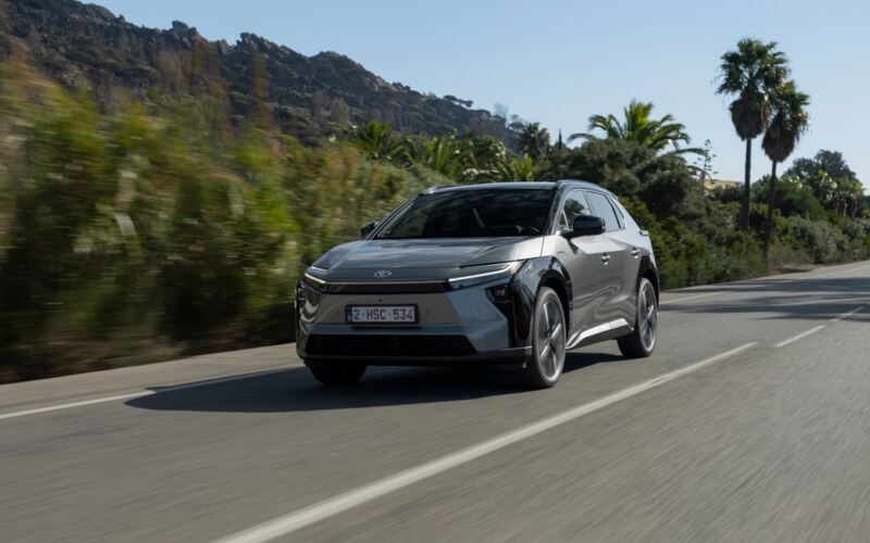 Check-up Media new Toyota bZ4X action