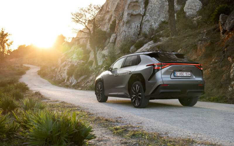 Check-up Media new Toyota bZ4X rear