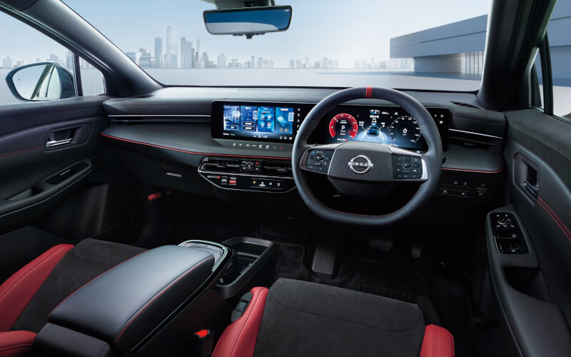 Check-up Media Nissan LEAF NISMO interior