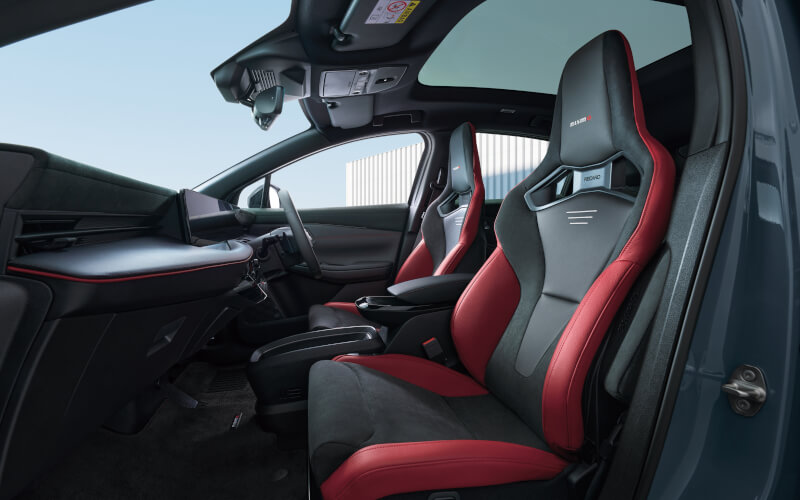 Check-up Media Nissan LEAF NISMO bancos