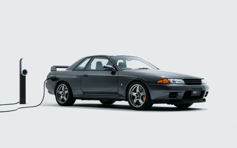 Check-up Media Nissan R32 EV front
