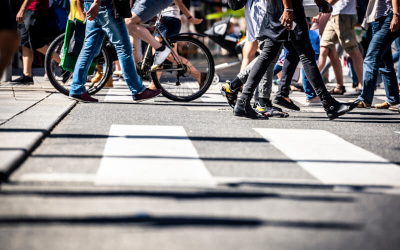 Check-up Media pedestrian