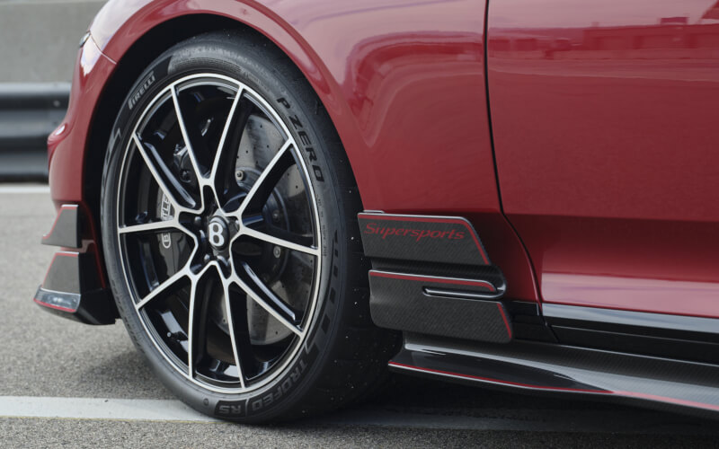 Check-up Media Pirelli P Zero