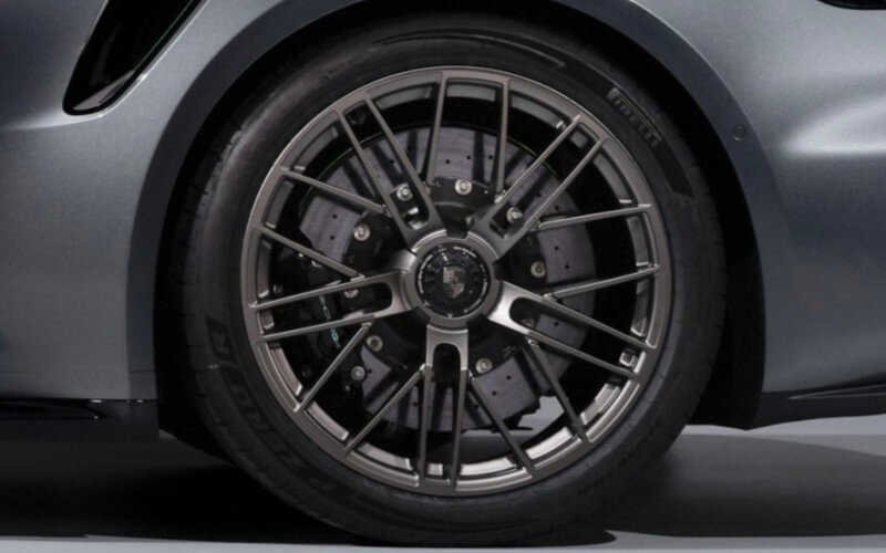 Check-up Media Pirelli Porsche 2