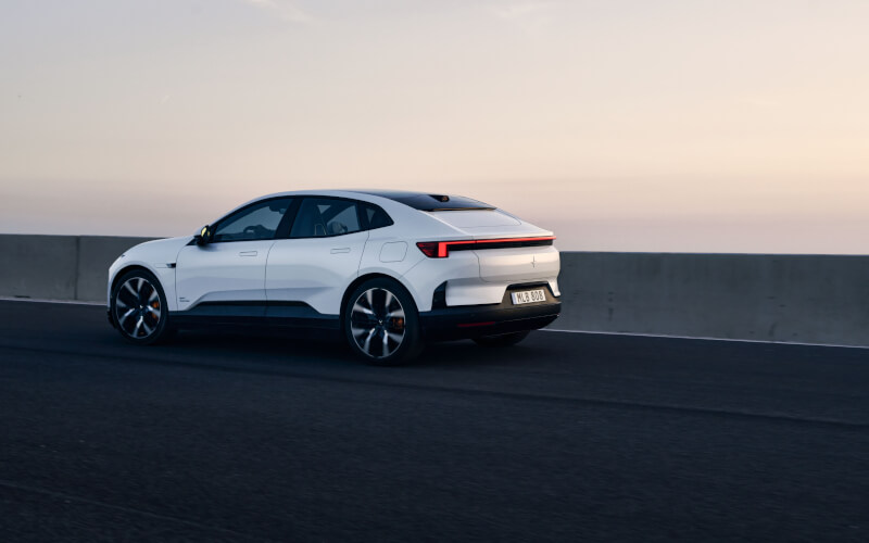Check-up Media Polestar 4 rear