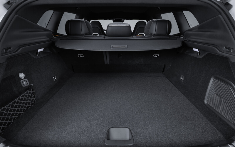 Check-up Media Polestar 4 SUV luggage