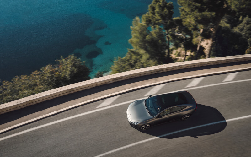 Check-up Media Polestar 5 above