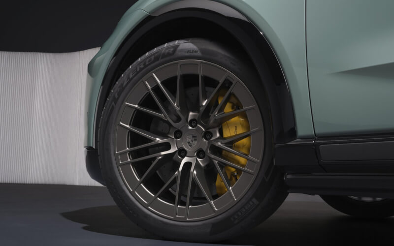 Check-up Media Porsche Pirelli