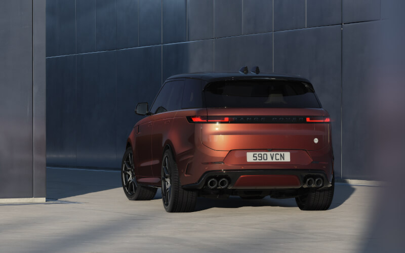 Check-up Media Range Rover Sport SV Carbon rear