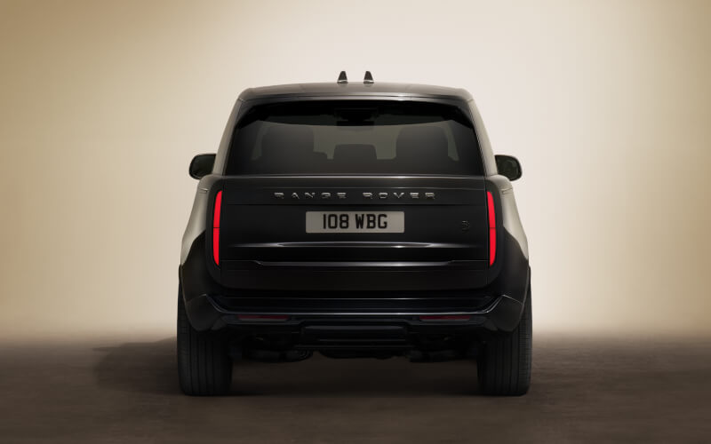 Check-up Media Range Rover SV Black rear