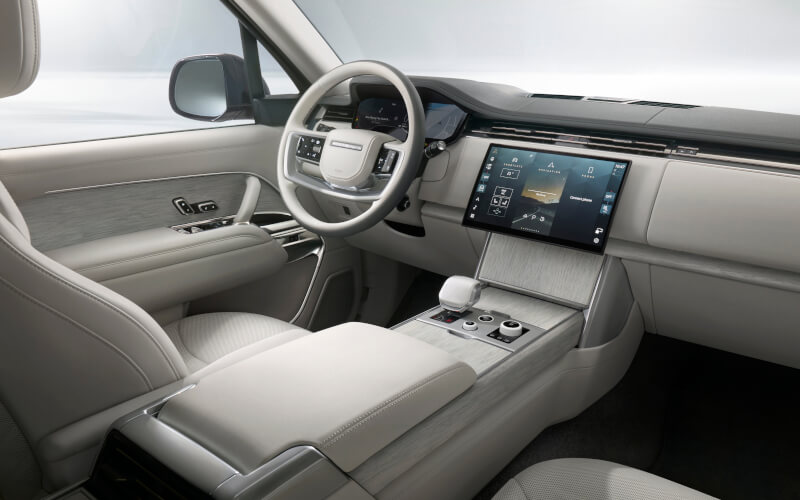 Check-up Media Range Rover SV Ultra interior