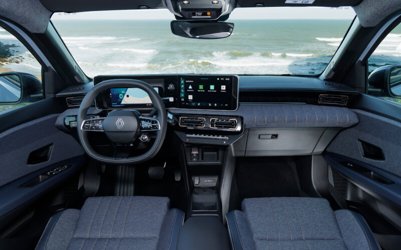Check-up Media Renault 4 E-Tech interior