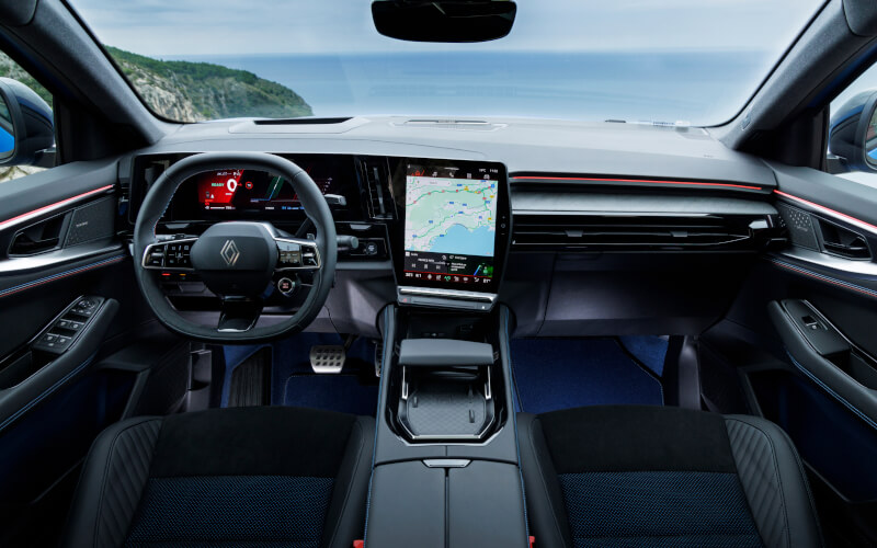 Check-up Media Renault Rafale interior