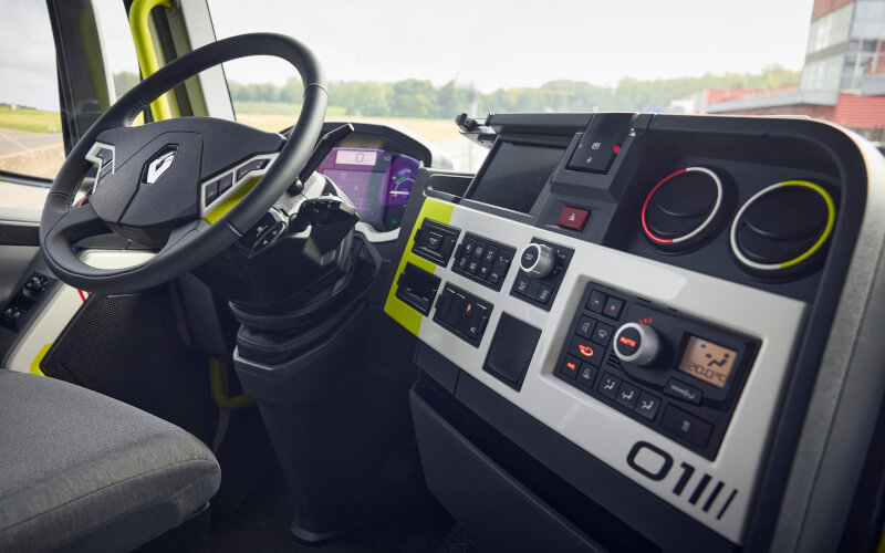 Check-up Media Renault Trucks T 01 Racing interior