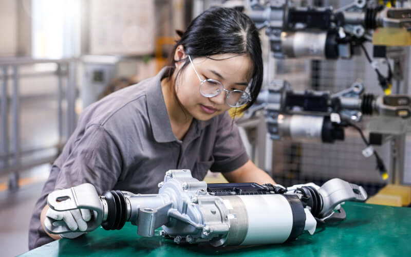 Check-up Media Schaeffler rear wheel steering