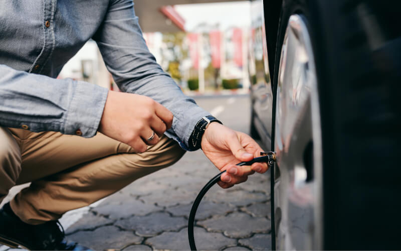 Check-up Media tire pressure checking