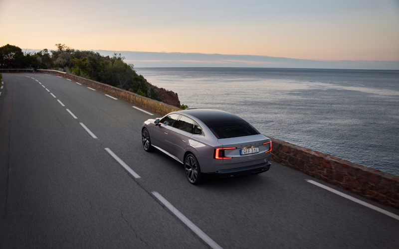 Check-up Media Volvo ES90 rear