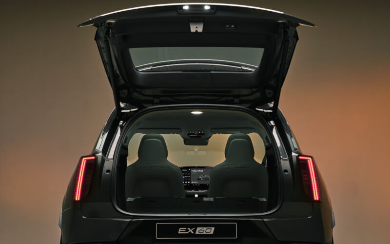 Check-up Media Volvo EX60 boot