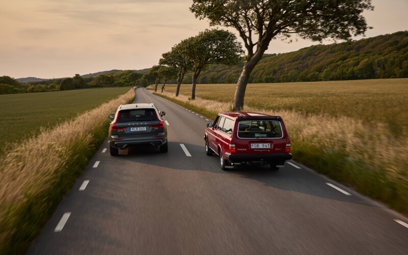Check-up Media Volvo XC60 Volvo 240 rear