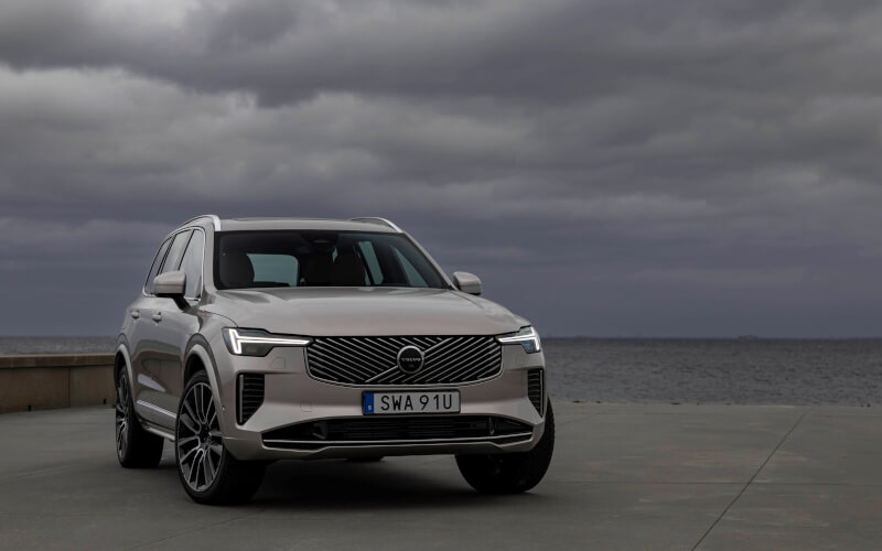 Check-up Media Volvo XC90 exterior