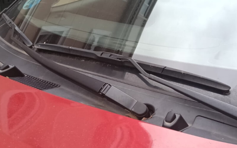 Check-up Media windscreen wipers