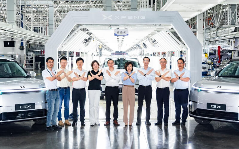 Check-up Media XPENG Robotaxi