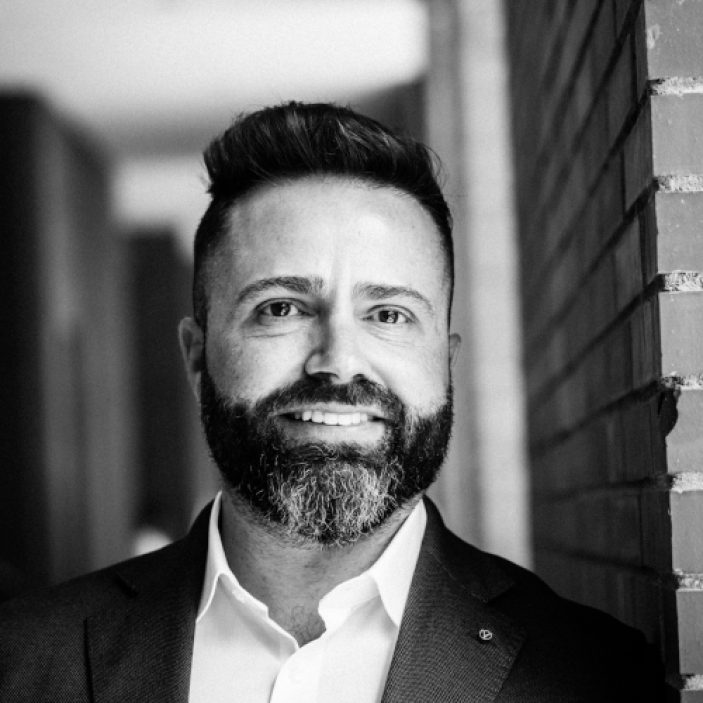 check_up_media_javier_fernandez_mewa_wall